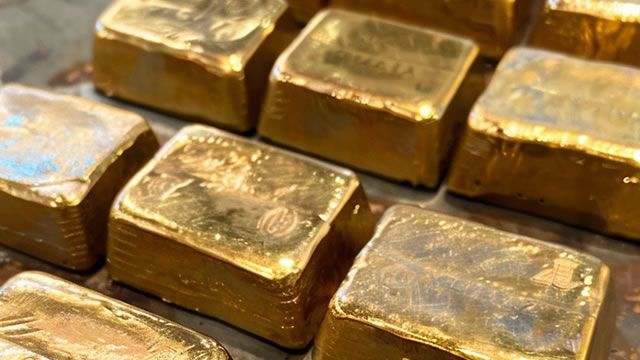 It's not a good day for the U.S. labor market, but gold can't catch a bid