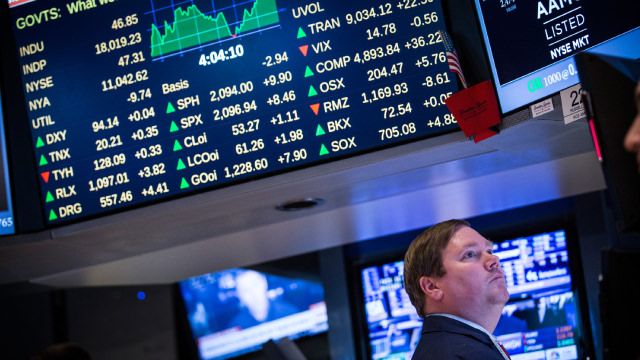 Selling pressure in gold, silver; Friday’s trade may be key